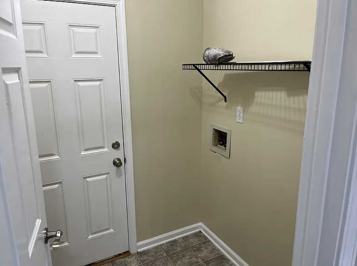 178 Phelps Way - Photo 5 of 8