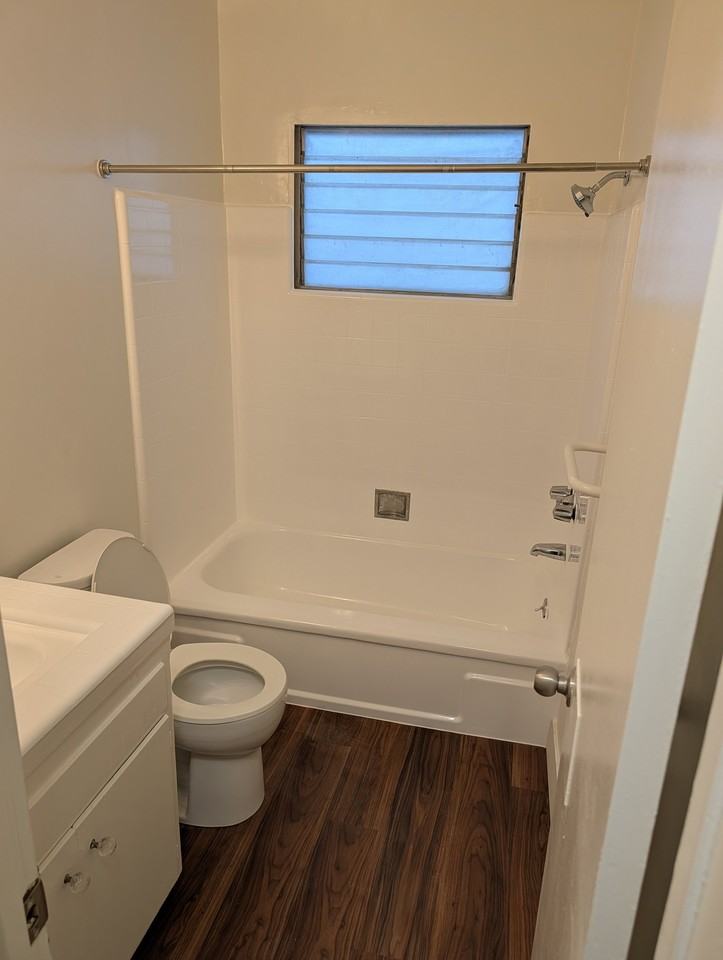 1317 Euclid St #6 - Photo 7 of 10