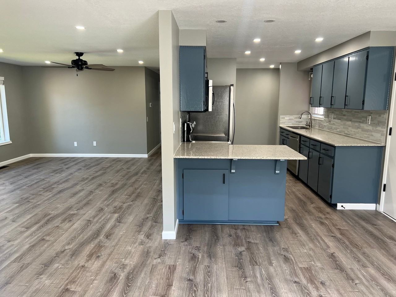 18455 Meinig Ave - Photo 4 of 16