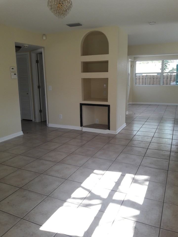 5210 98th Ave N - Photo 3 of 12