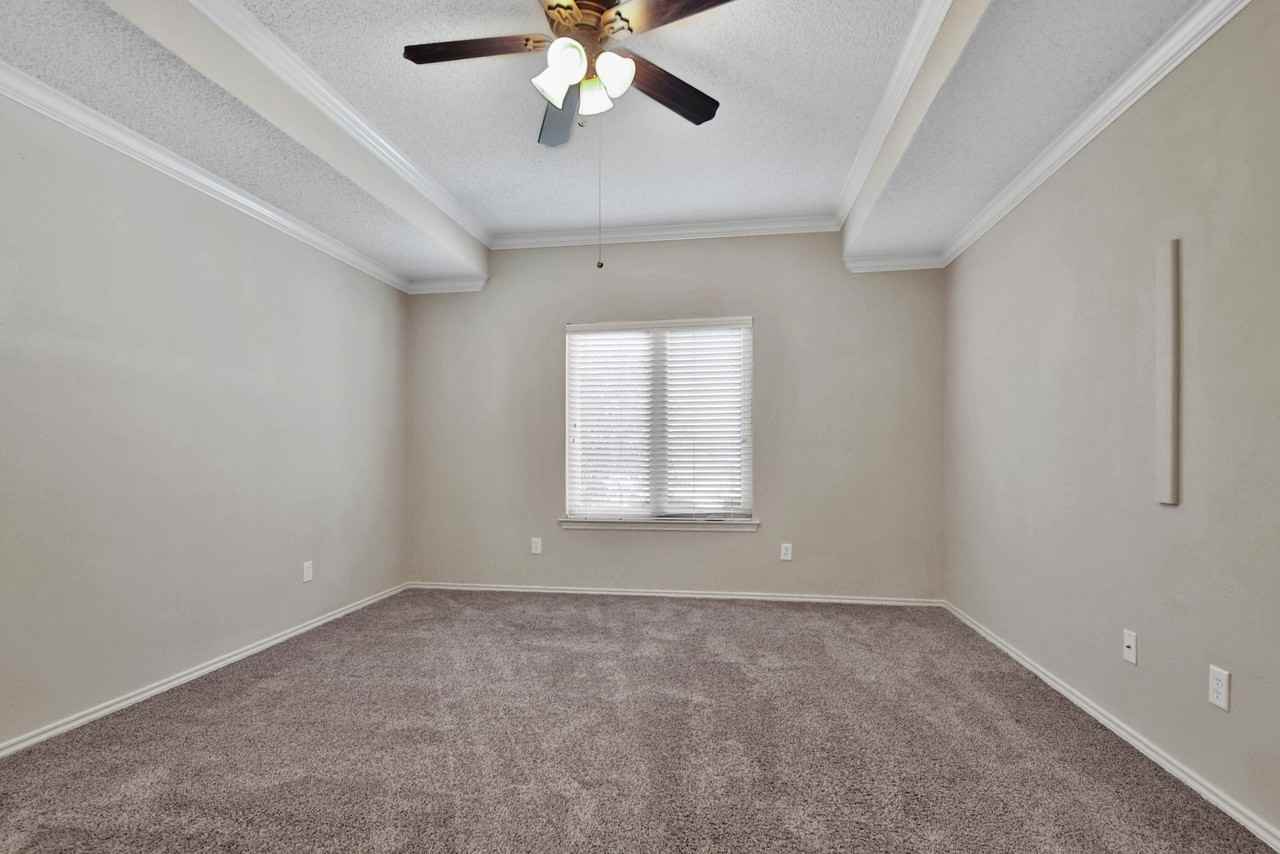 2911 110th St - Photo 7 of 16