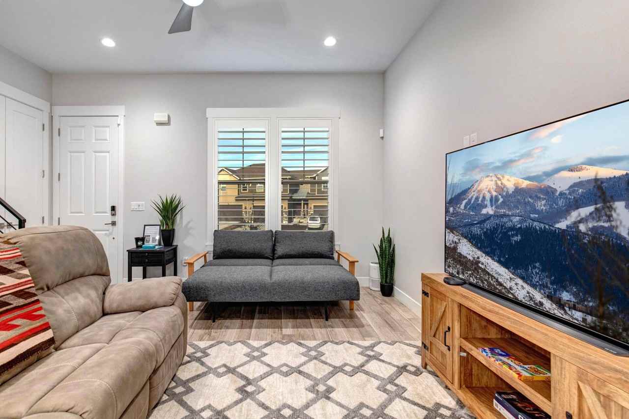 1107 W Wasatch Spring Rd #1107 - Photo 2 of 16
