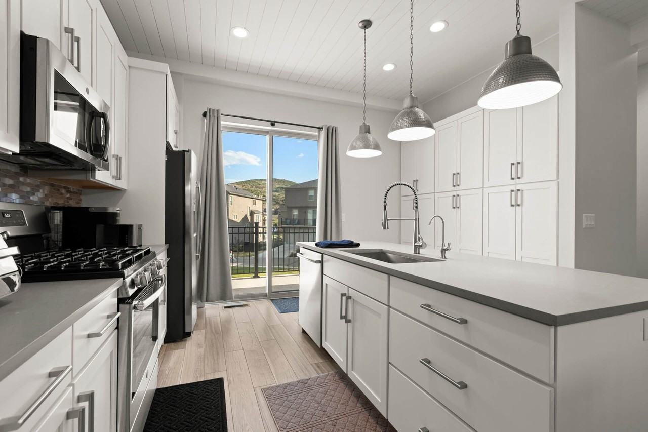 1107 W Wasatch Spring Rd #1107 - Photo 4 of 16