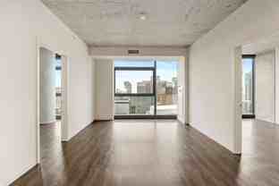 711 S Clark St - Photo 1 of 1