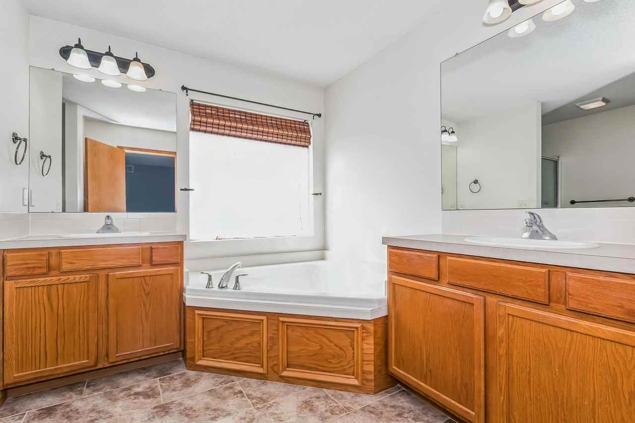 5125 N Blackhawk St - Photo 7 of 15