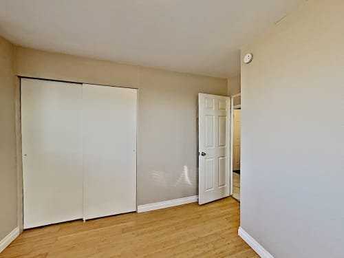 192 Campo St - Photo 4 of 6