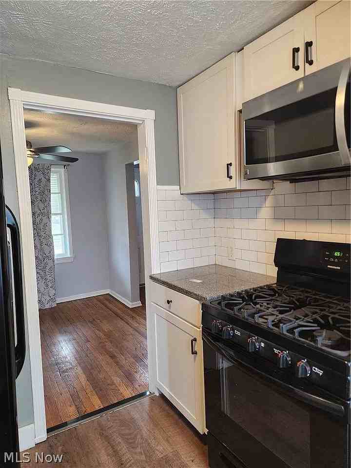 5435 Beechwood Ave - Photo 5 of 8