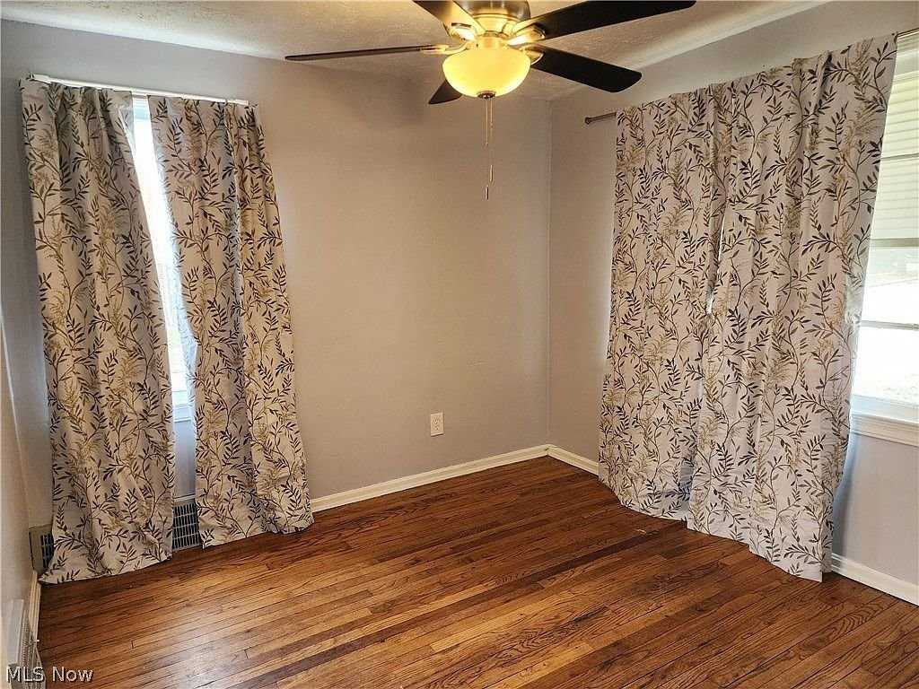 5435 Beechwood Ave - Photo 7 of 8