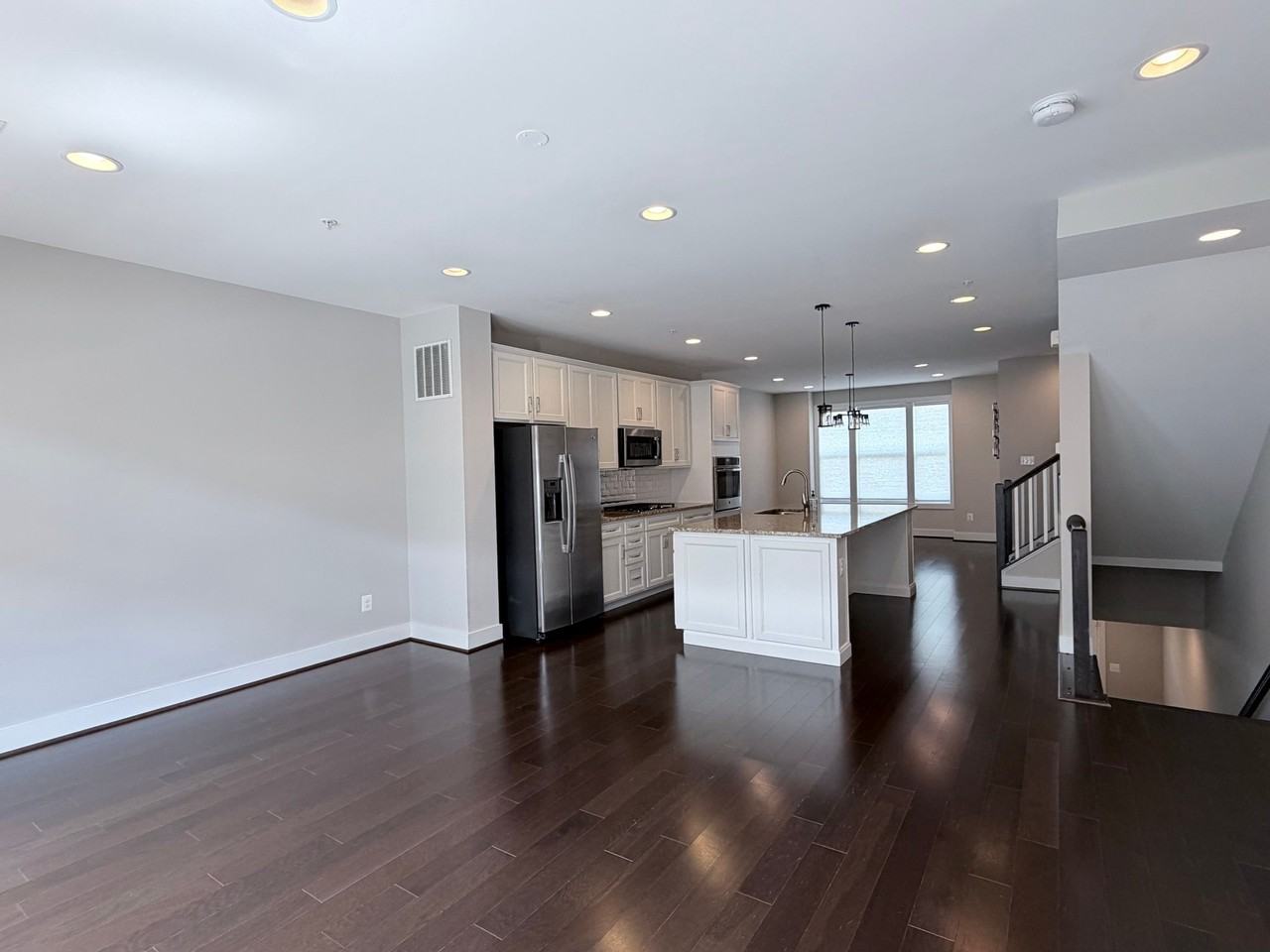 240 Kepler Dr - Photo 4 of 20