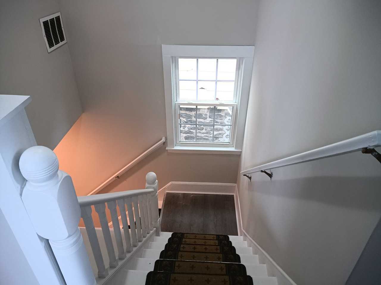 3 Dale Pl #1stFL - Photo 3 of 14