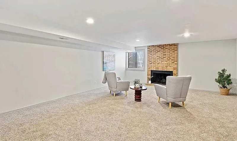 440 W Rockrimmon Blvd #G - Photo 6 of 18