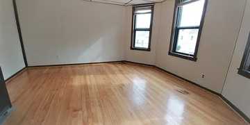 featured image of 10 Marshall St #2