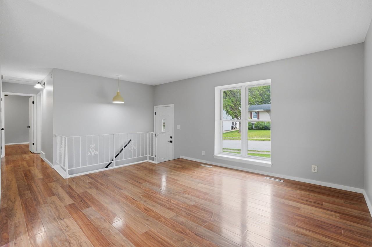 2603 W 55th St - Photo 4 of 20