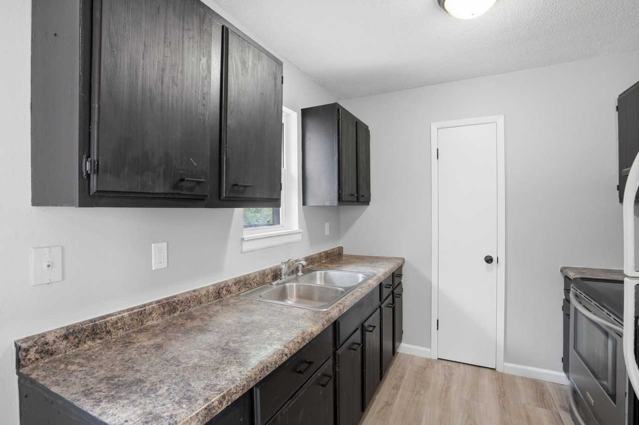 2603 W 55th St - Photo 7 of 20