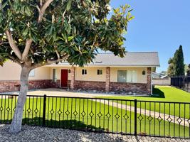 featured image of 1723 Ivy Rd