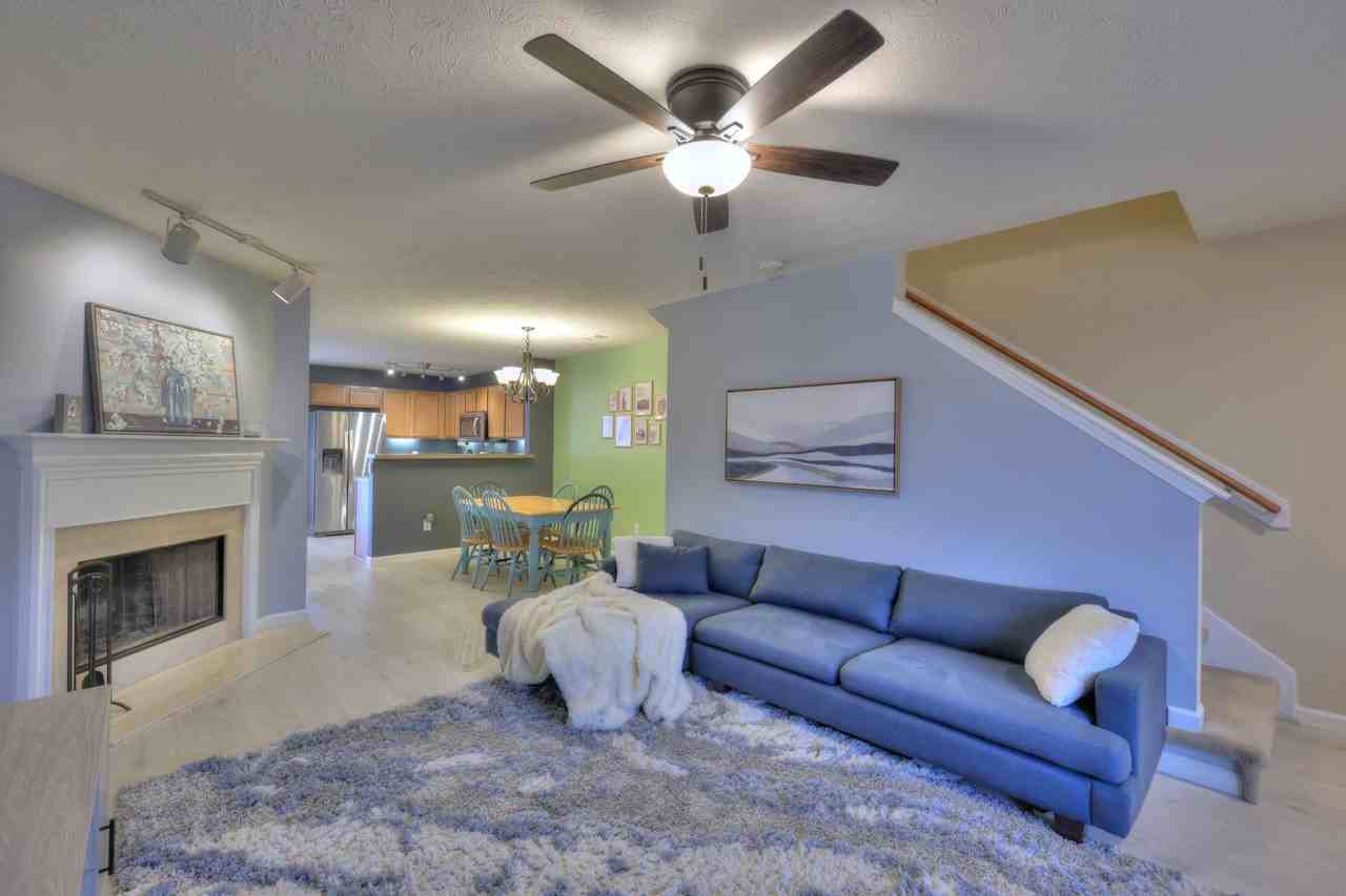 589 Bradburn Village Cir - Photo 4 of 38