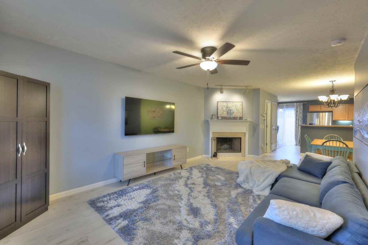 589 Bradburn Village Cir - Photo 5 of 38