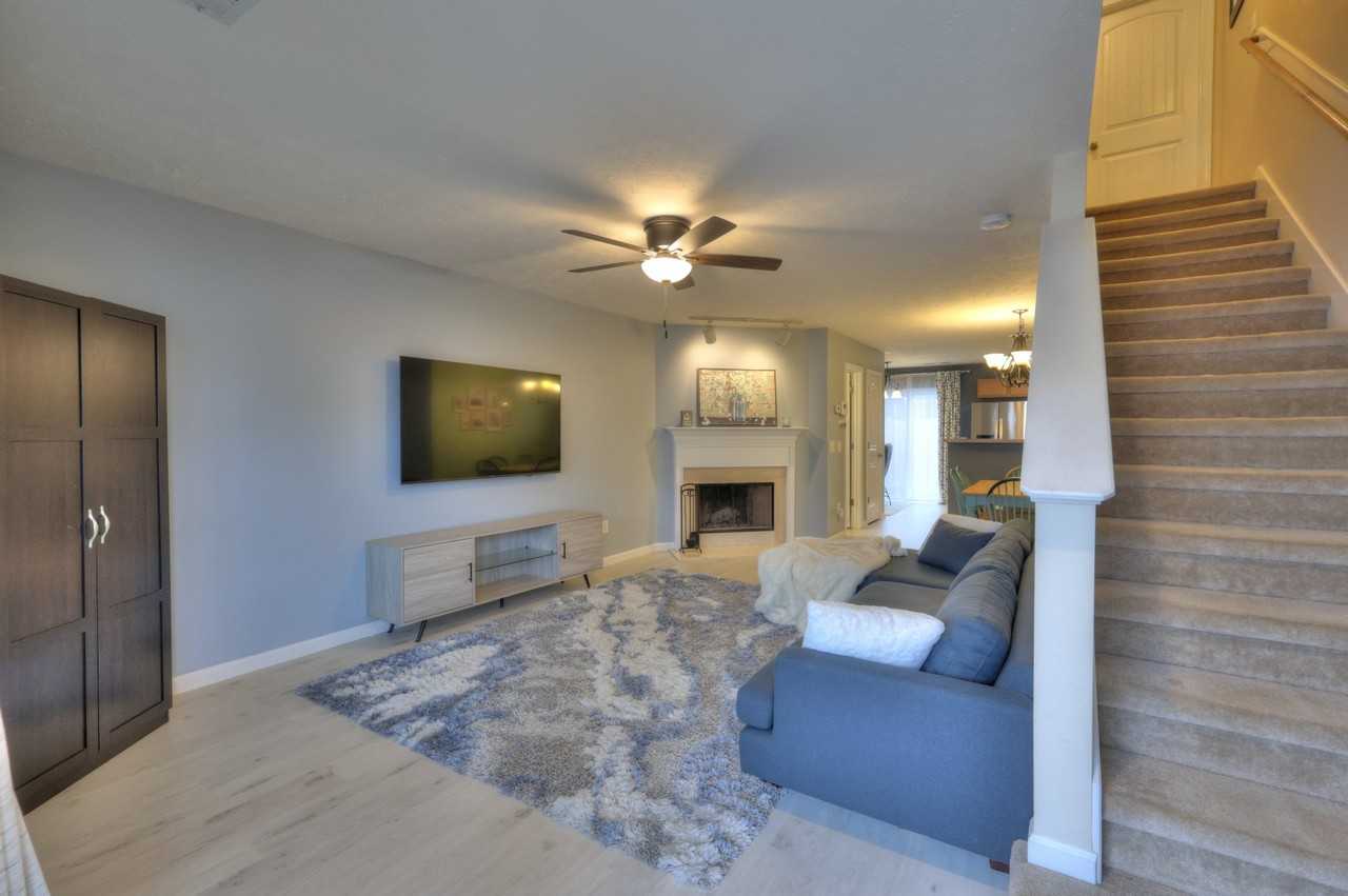 589 Bradburn Village Cir - Photo 6 of 38