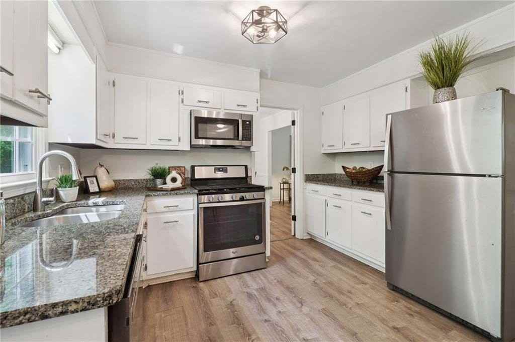 571 Densley Dr - Photo 5 of 13