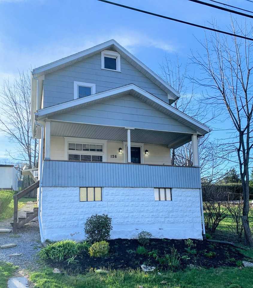 126 Caroline Ave - Photo 2 of 11