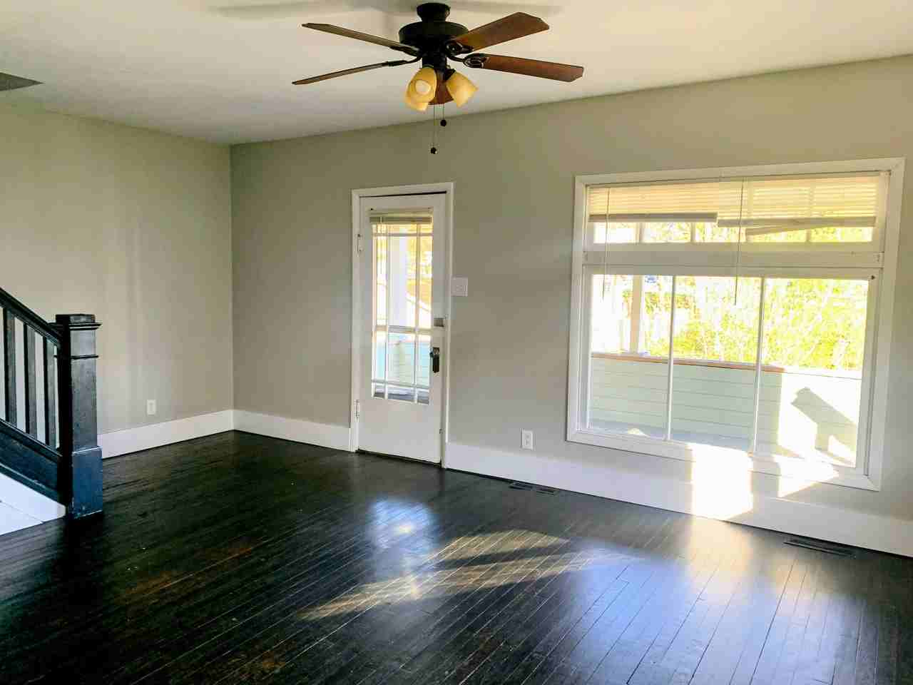 126 Caroline Ave - Photo 3 of 11
