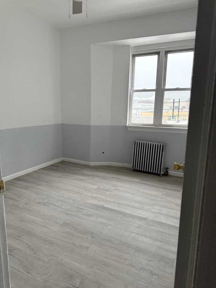 138 Mount Vernon Ave #3 - Photo 2 of 9