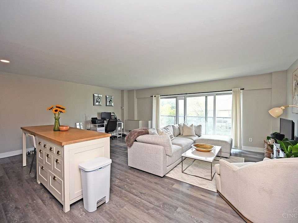 2200 Victory Pkwy #45 - Photo 5 of 19