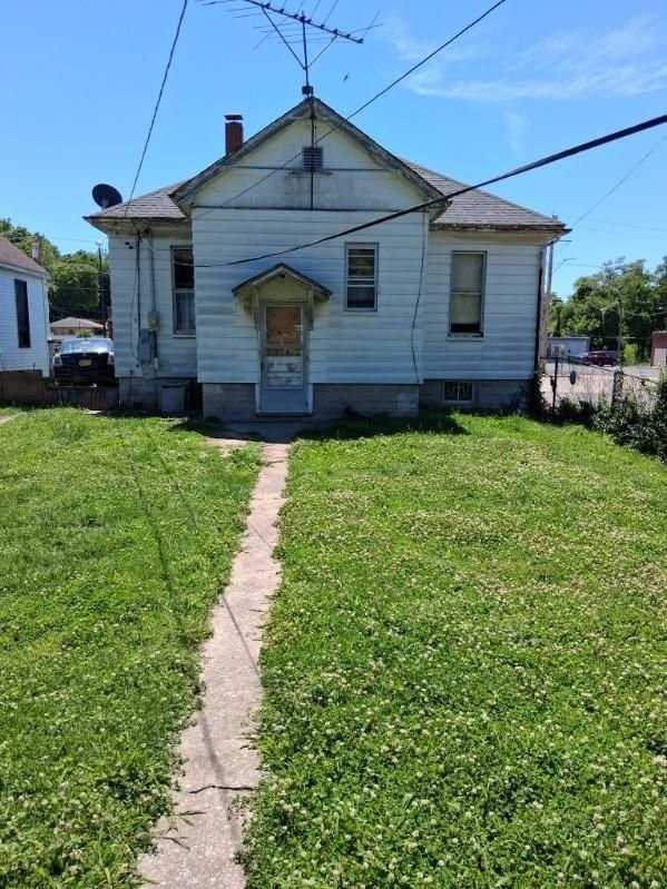 8709 State St - Photo 2 of 17