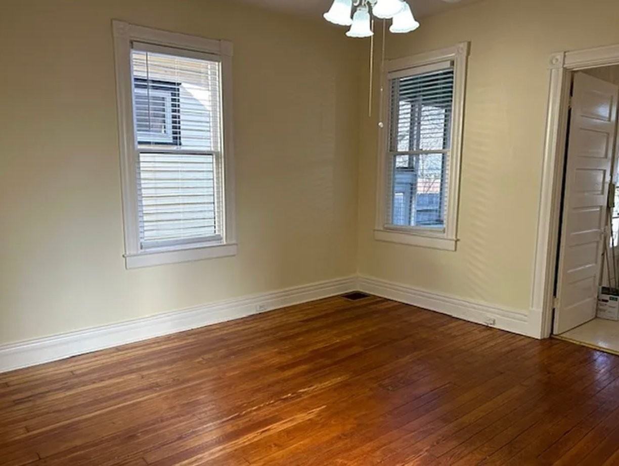 1908 Woodbourne Ave - Photo 3 of 9