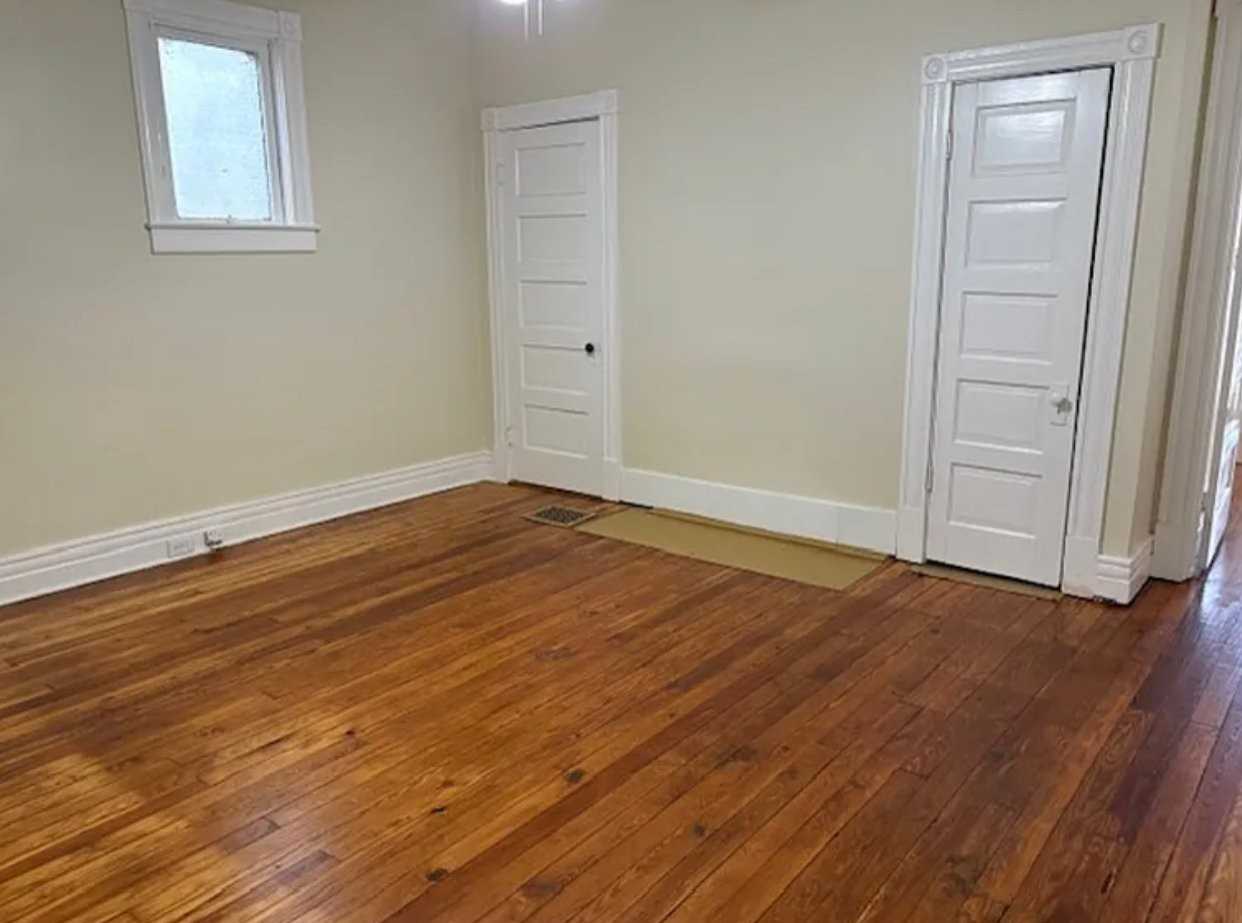1908 Woodbourne Ave - Photo 6 of 9