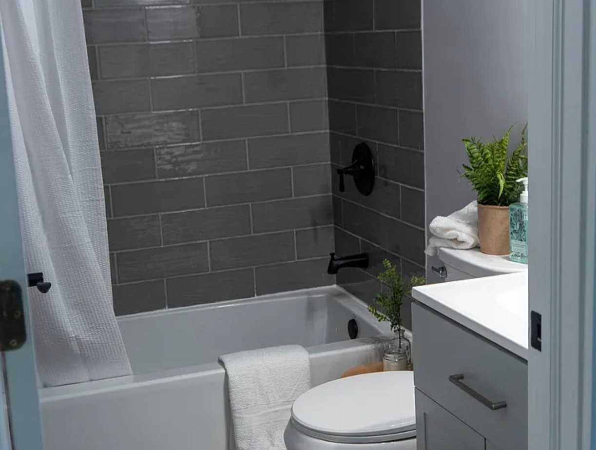 817 Perry St - Photo 2 of 10