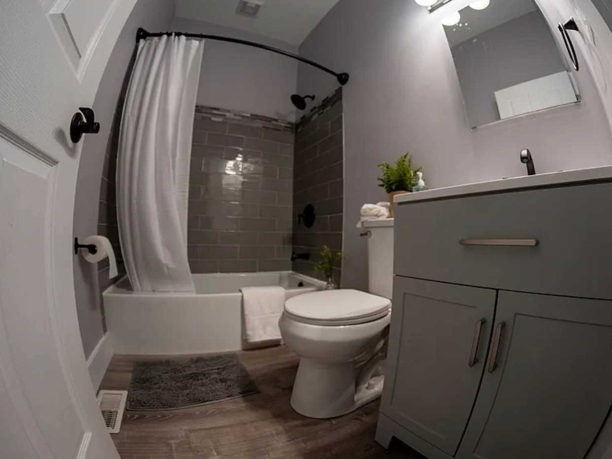 817 Perry St - Photo 3 of 10