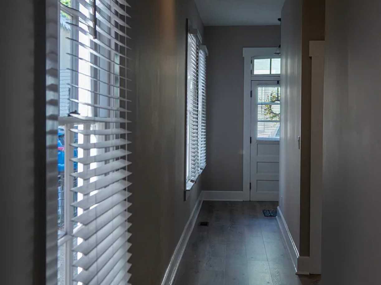 817 Perry St - Photo 7 of 10
