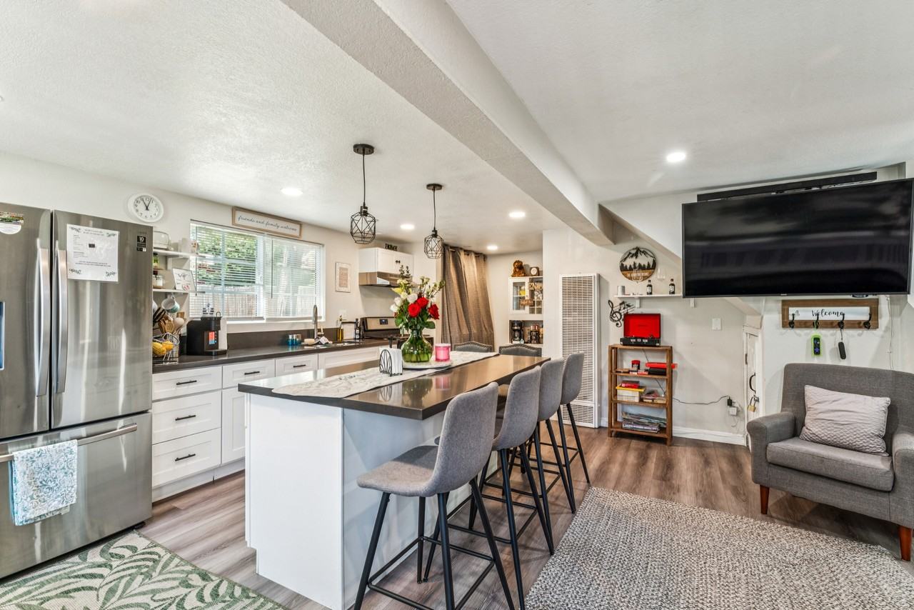 2472 Deep Creek Dr #NA - Photo 6 of 20