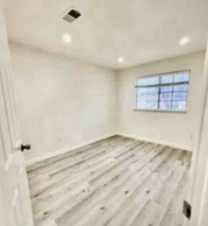 2828 Hillcrest Ave #NA - Photo 4 of 4