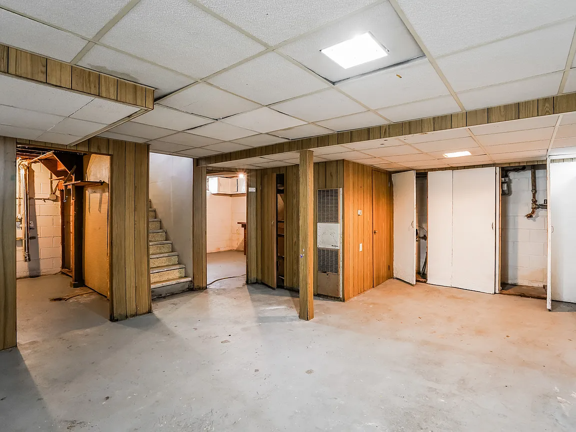 3905 N 69th St #NA - Photo 7 of 8