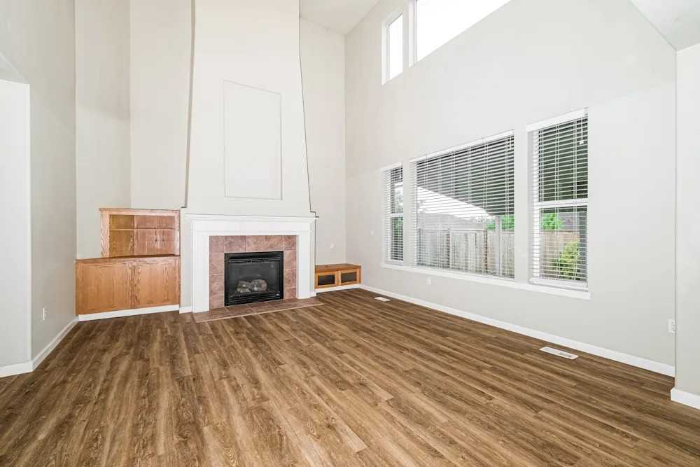 12118 182nd Ave E #NA - Photo 2 of 10