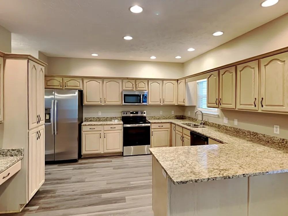 6976 Calderwood Dr #NA - Photo 3 of 12