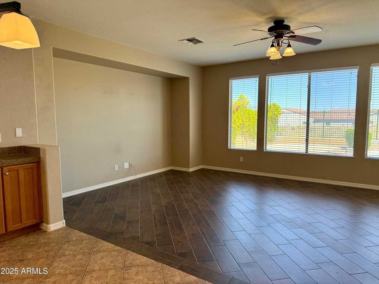 3518 W Plymouth Dr - Photo 4 of 21