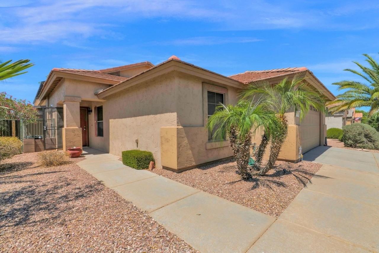 18166 W Camino Real Dr - Photo 3 of 28