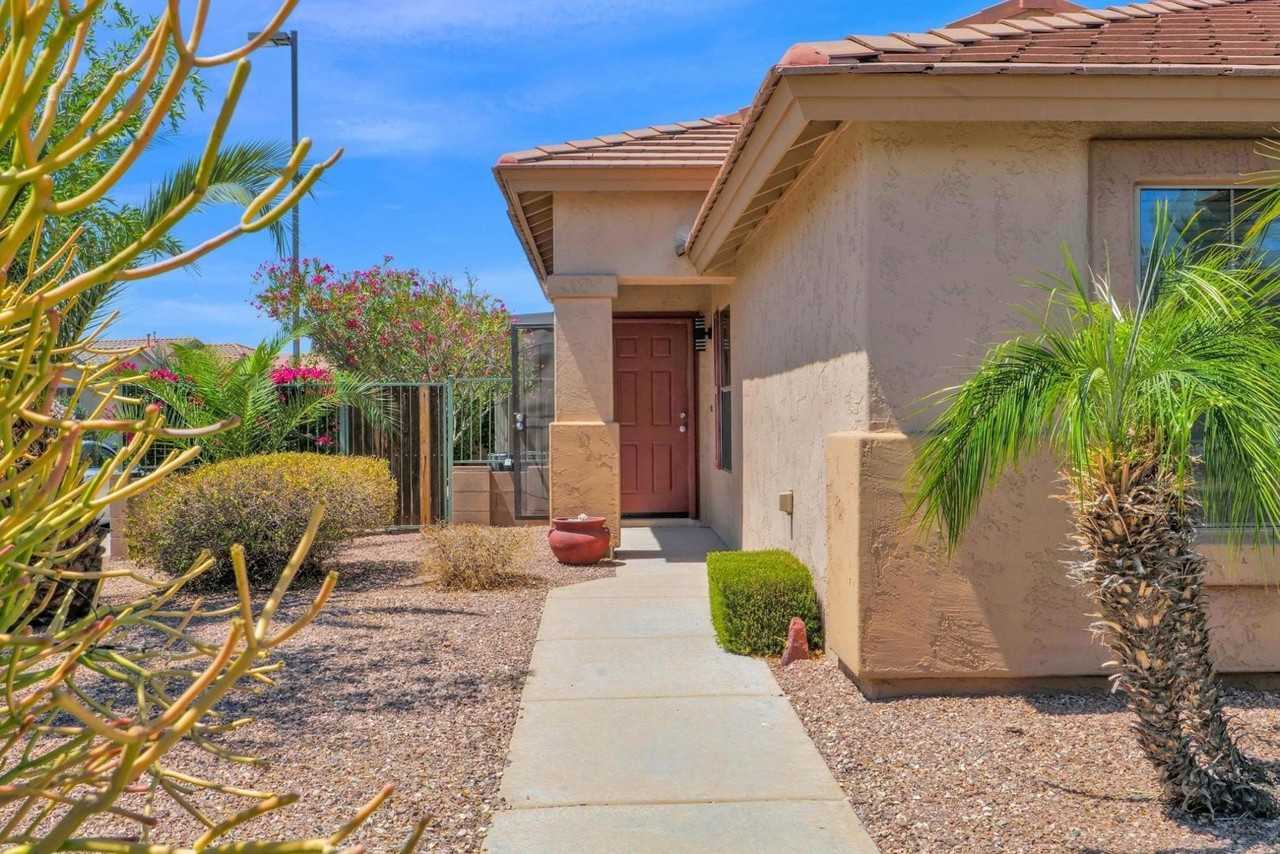 18166 W Camino Real Dr - Photo 4 of 28