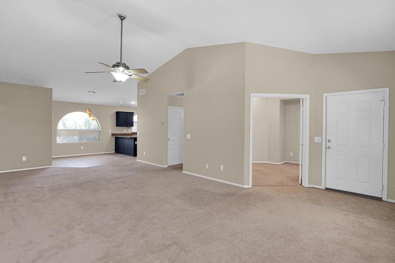 18166 W Camino Real Dr - Photo 6 of 28