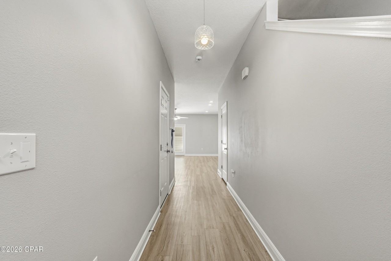 7450 Shadow Lake Dr - Photo 3 of 37