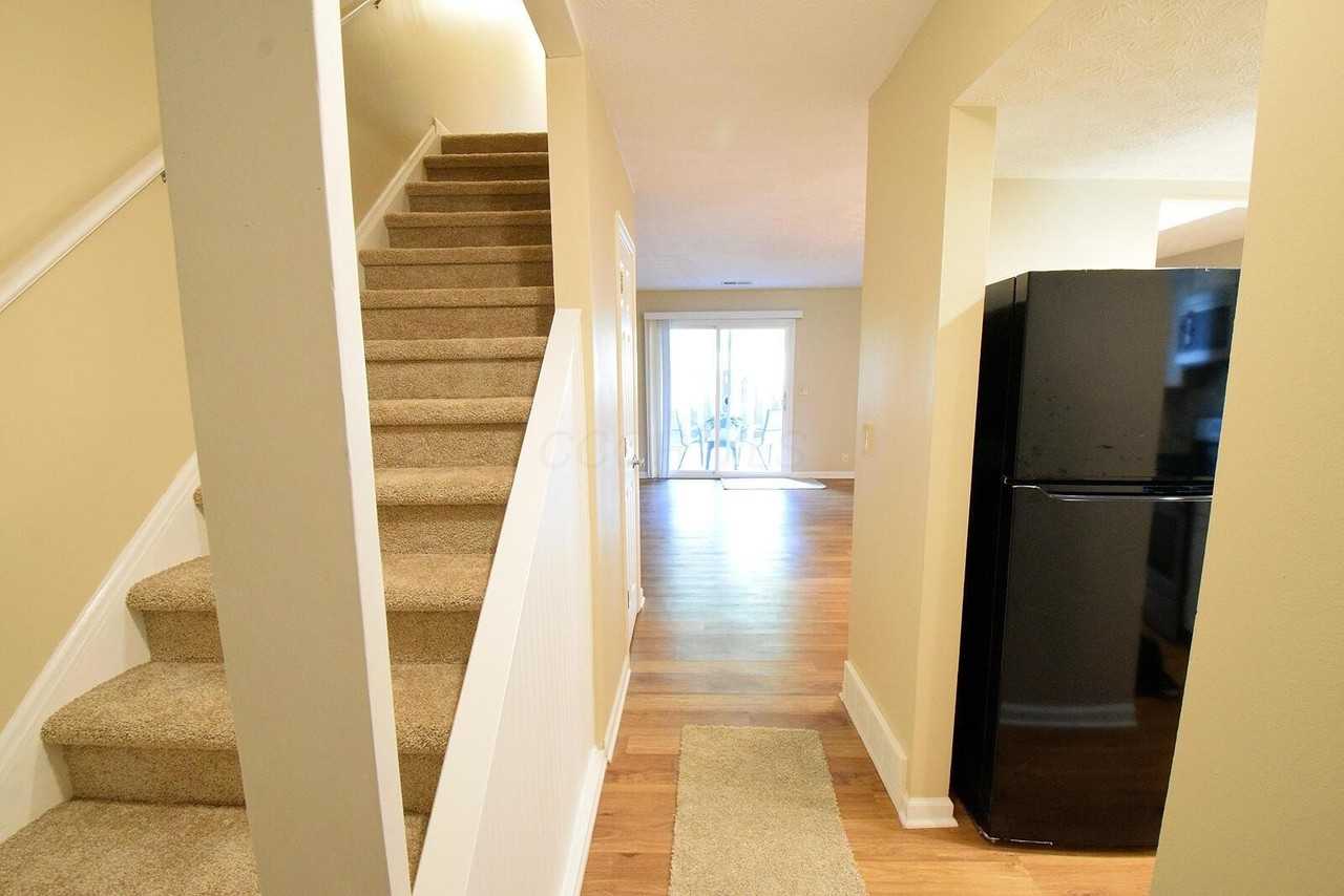 20 King Arthur Ct #20 - Photo 2 of 22
