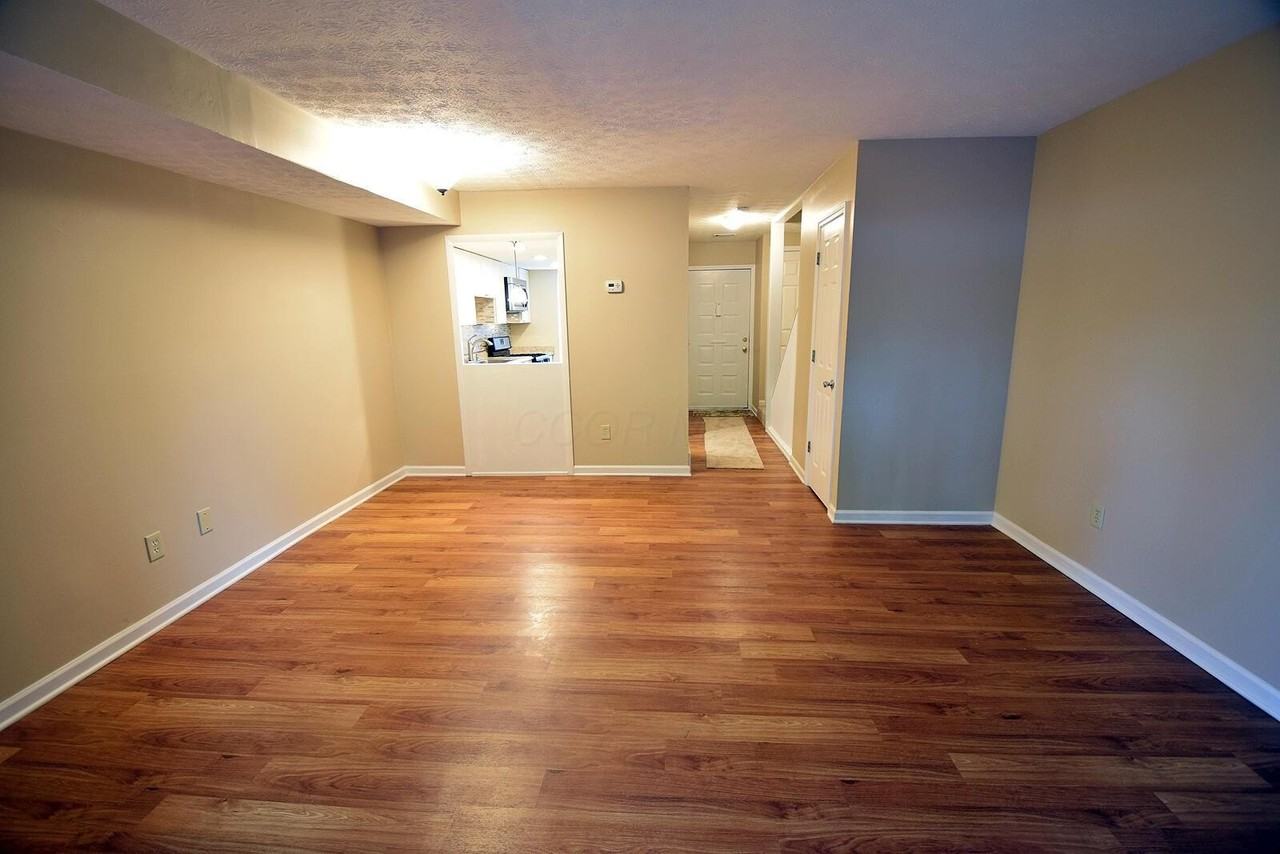 20 King Arthur Ct #20 - Photo 5 of 22