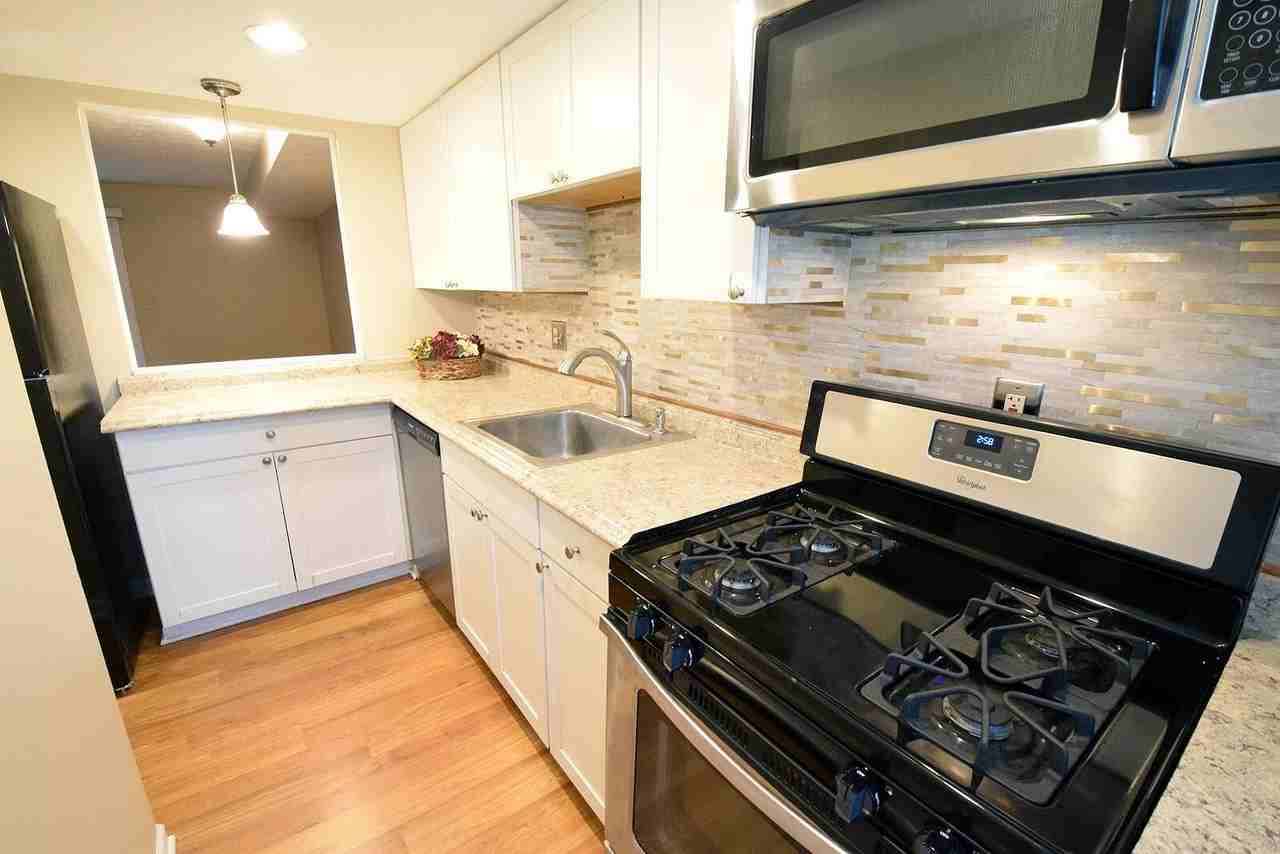 20 King Arthur Ct #20 - Photo 7 of 22