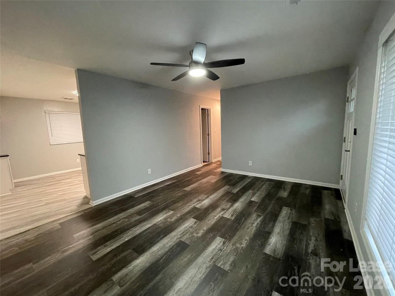 2815 Ravencroft Dr - Photo 5 of 18
