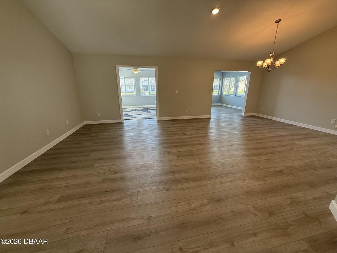 331 Citrus Open Dr - Photo 5 of 41