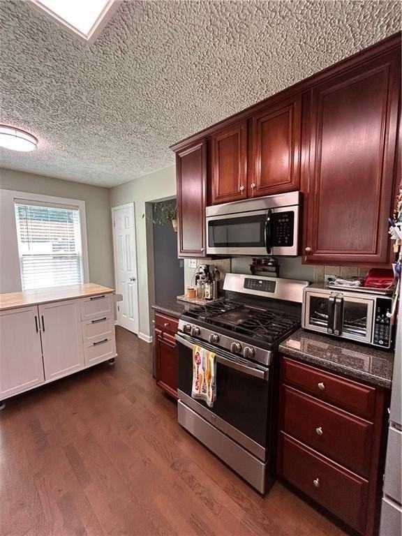 2134 Atkinson Ln - Photo 5 of 24