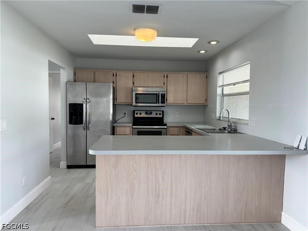 1203 Sw 34th St - Photo 7 of 21